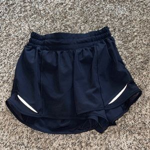 Lululemon Hotty Hot LR 4” Shorts